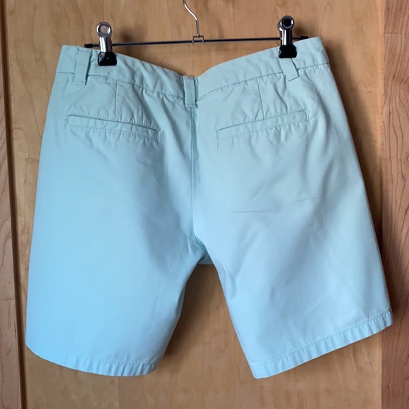 GAP Seafoam Khaki Shorts - Picture 2 of 8